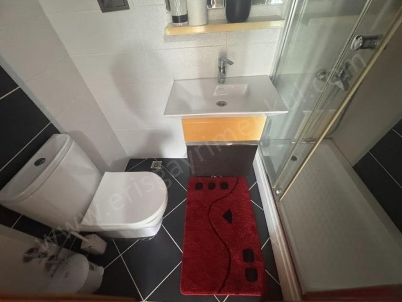 İSTANBUL KADIKÖY SAHRAYICEDİT  3+1 ARA KAT SATILIK DAİRE