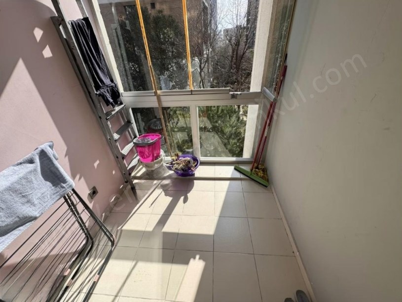 İSTANBUL KADIKÖY SAHRAYICEDİT  3+1 ARA KAT SATILIK DAİRE