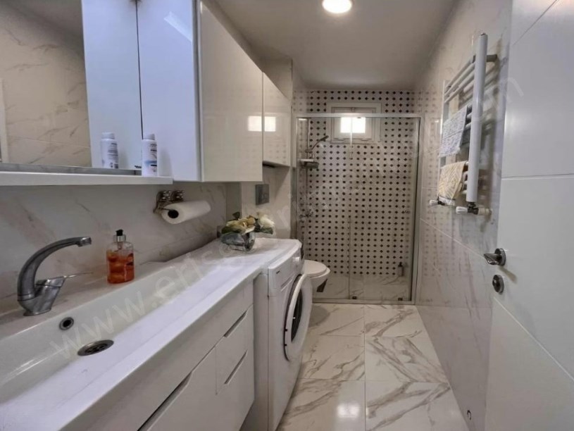 İSTANBUL KADIKÖY BOSTANCI SAHİLE BAĞDAT CADDESİNE ÇOK YAKIN 2+1 SATILIK DAİRE
