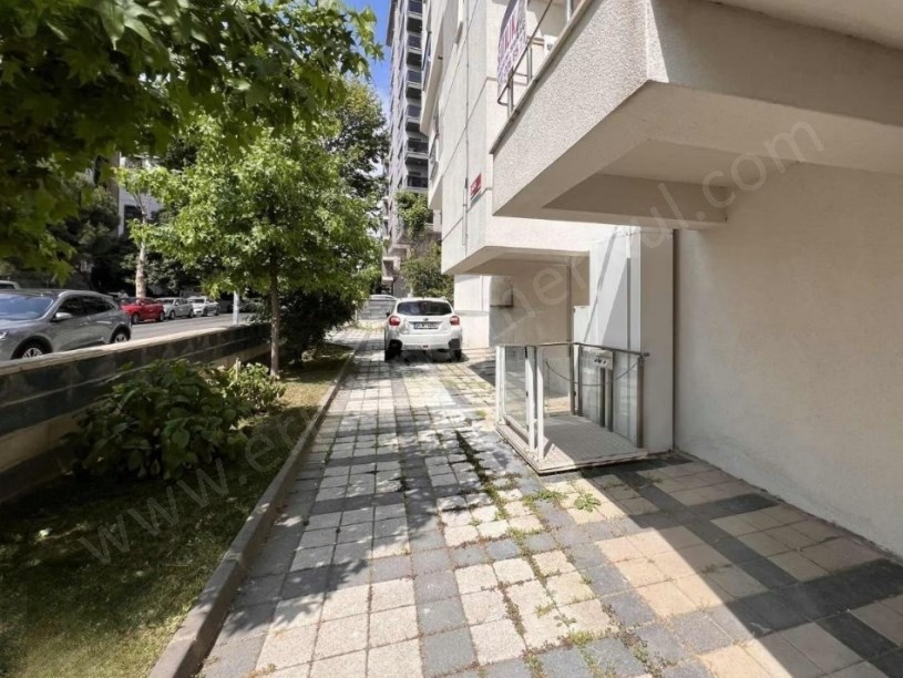 İSTANBUL KADIKÖY BOSTANCI SAHİLE BAĞDAT CADDESİNE ÇOK YAKIN 2+1 SATILIK DAİRE