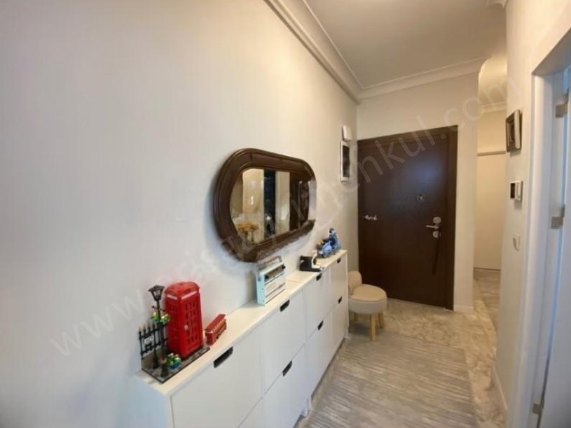 İSTANBUL Kadıköy Kaptan Arifte Metro Yakını, Masrafsız ve Ferah 2+1 90m2