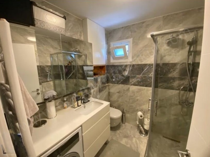 İSTANBUL Kadıköy Kaptan Arifte Metro Yakını, Masrafsız ve Ferah 2+1 90m2