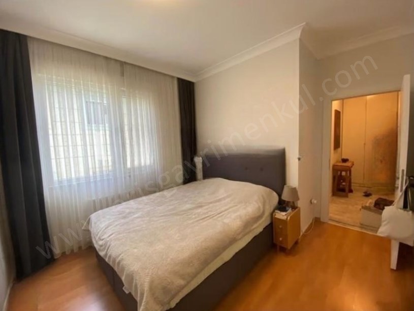 İSTANBUL Kadıköy Kaptan Arifte Metro Yakını, Masrafsız ve Ferah 2+1 90m2