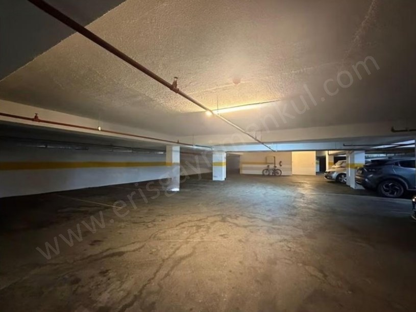  İSTANBUL KADIKÖY  BAĞDAT CD. YAKIN ÇİFT BALKONLU EBEVEYNLİ 108M2 3+1