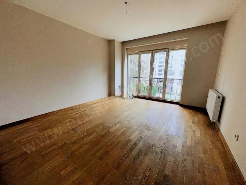 İSTANBUL KADIKÖY SATILIK ERENKÖYDE 3+1 140m2 İSKANLI GENİŞ