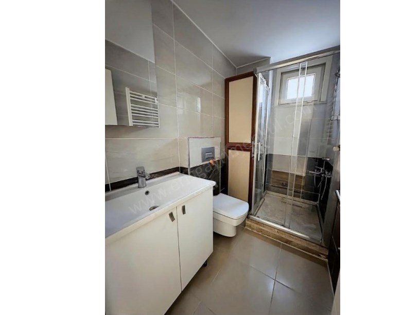 İSTANBUL KADIKÖY SATILIK ERENKÖYDE 3+1 140m2 İSKANLI GENİŞ