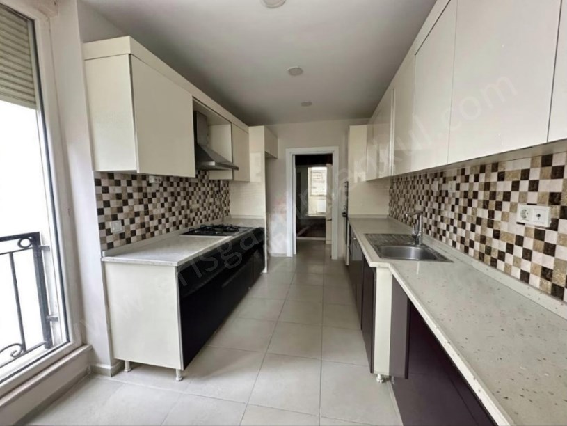 İSTANBUL KADIKÖY SATILIK ERENKÖYDE 3+1 140m2 İSKANLI GENİŞ