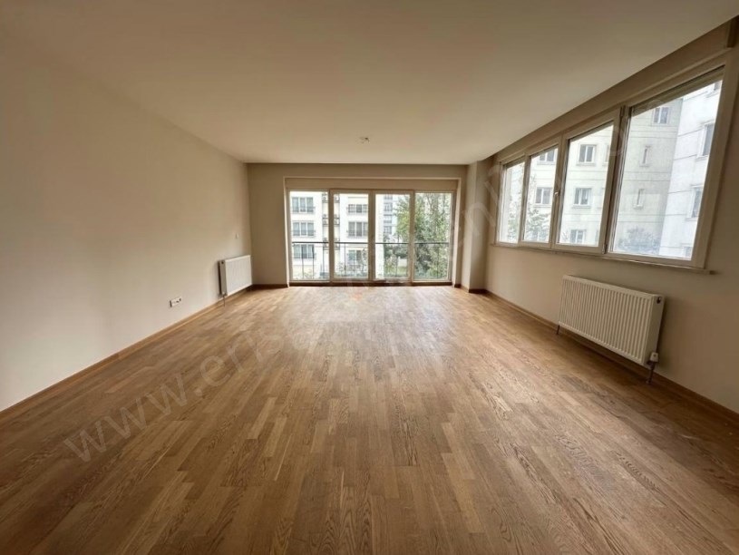 İSTANBUL KADIKÖY SATILIK ERENKÖYDE 3+1 140m2 İSKANLI GENİŞ