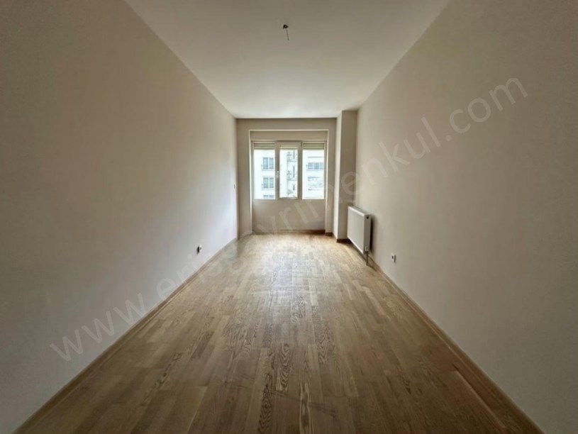 İSTANBUL KADIKÖY SATILIK ERENKÖYDE 3+1 140m2 İSKANLI GENİŞ