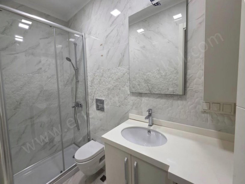 İSTANBUL KADIKÖY Erenköy  , Satılık Balkonlu 3+1 Daire