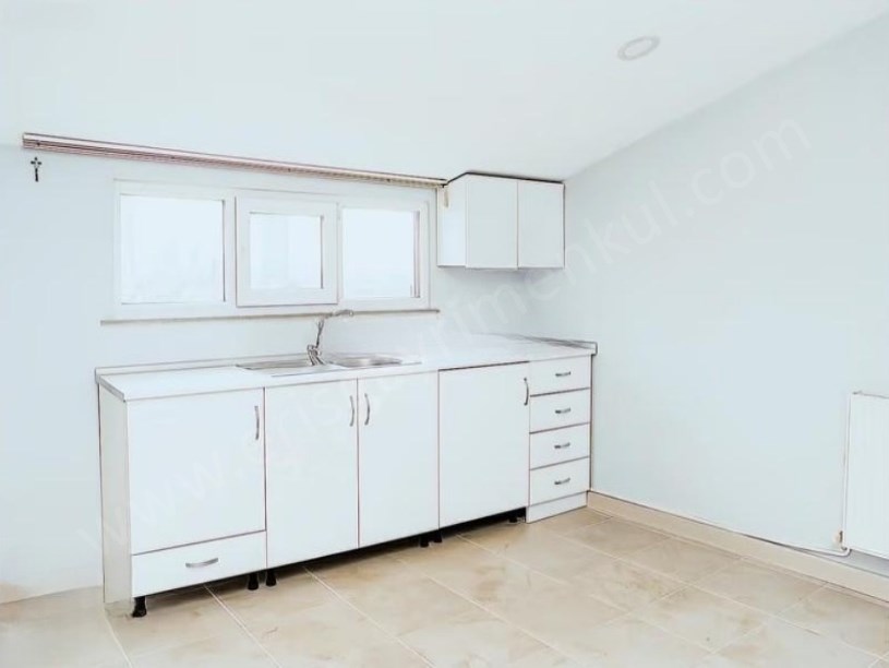 İSTANBUL KADIKÖY SAHRAYICEDİD,YENİ BİNADA 219 M2 4+1 (4 BANYO) SATILIK LÜKS DAİRE