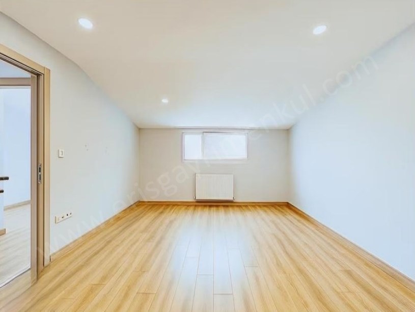 İSTANBUL KADIKÖY SAHRAYICEDİD,YENİ BİNADA 219 M2 4+1 (4 BANYO) SATILIK LÜKS DAİRE