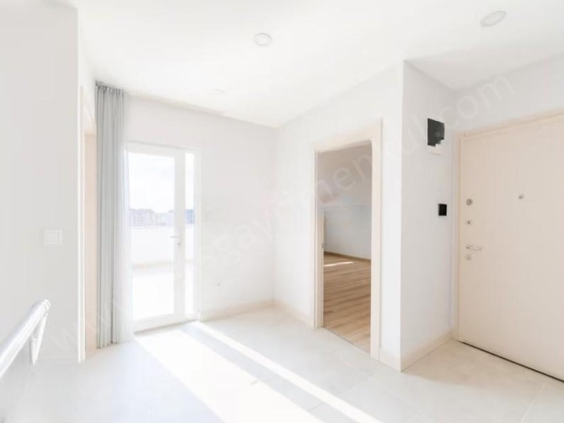 İSTANBUL KADIKÖY SAHRAYICEDİD,YENİ BİNADA 219 M2 4+1 (4 BANYO) SATILIK LÜKS DAİRE