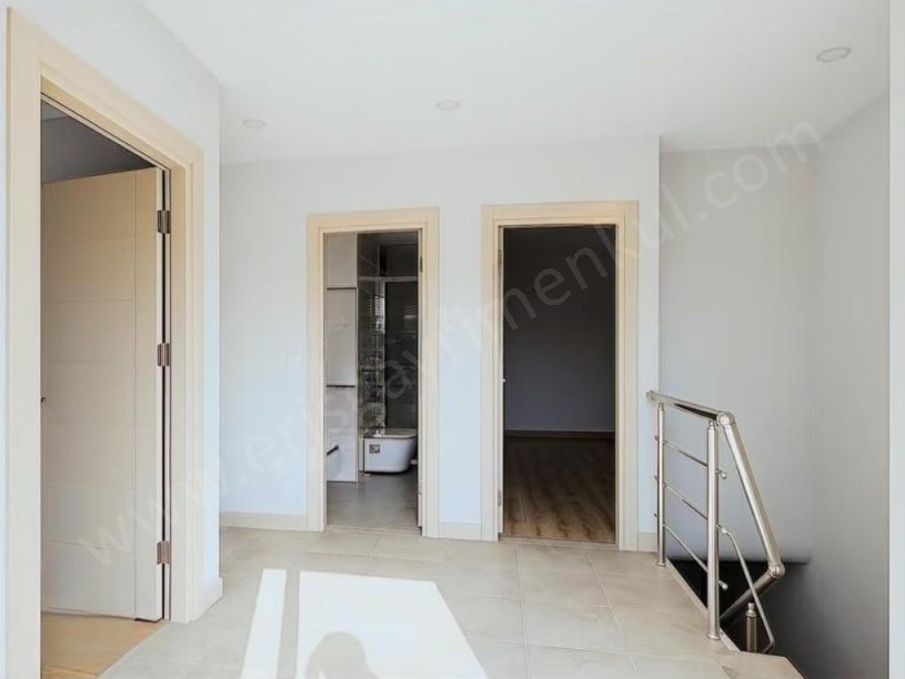 İSTANBUL KADIKÖY SAHRAYICEDİD,YENİ BİNADA 219 M2 4+1 (4 BANYO) SATILIK LÜKS DAİRE
