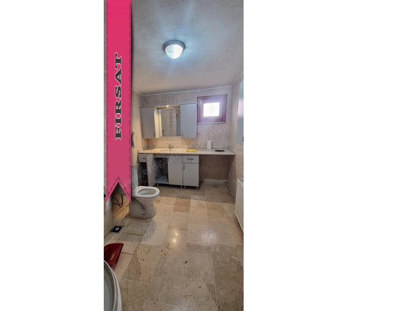 METROYA İST. YAKIN İKİ SOKAK ARASI BİNADA KOMBİLİ GENİŞ M2 3+1 DAİRE