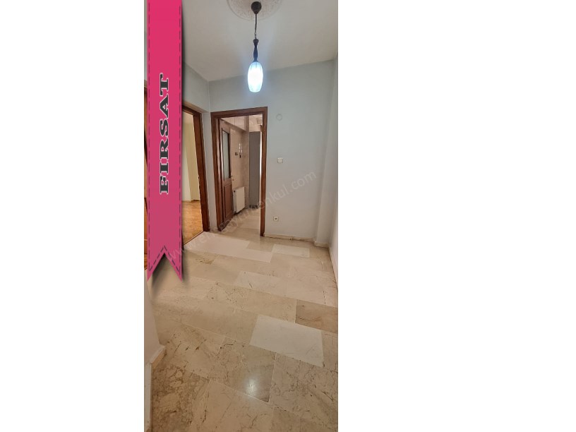 METROYA İST. YAKIN İKİ SOKAK ARASI BİNADA KOMBİLİ GENİŞ M2 3+1 DAİRE