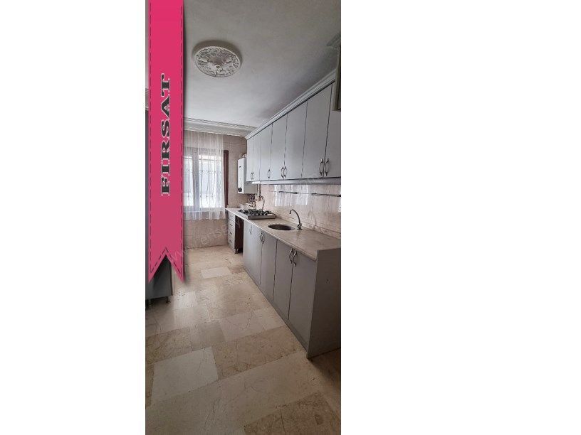 METROYA İST. YAKIN İKİ SOKAK ARASI BİNADA KOMBİLİ GENİŞ M2 3+1 DAİRE