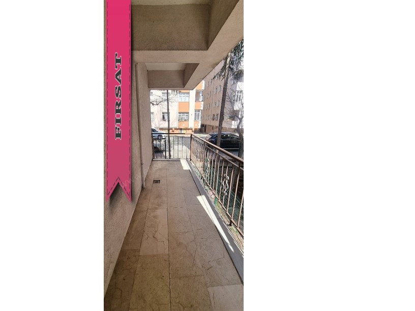 METROYA İST. YAKIN İKİ SOKAK ARASI BİNADA KOMBİLİ GENİŞ M2 3+1 DAİRE