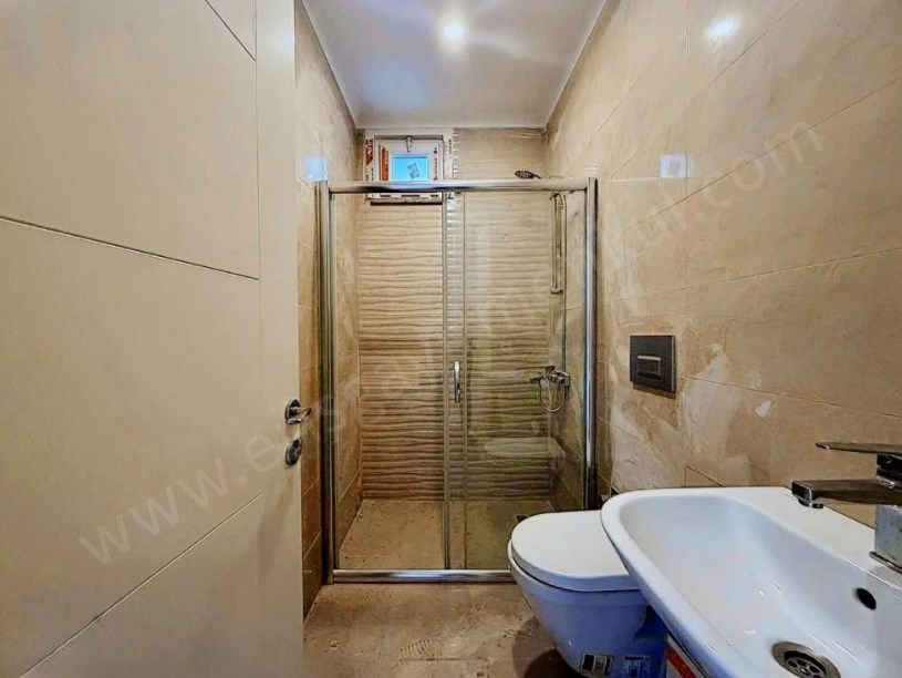 İSTANBBUL KADIKÖY Suadiye Bağdat Cad. Yakın 5 Yıllık 140 m2 3+1