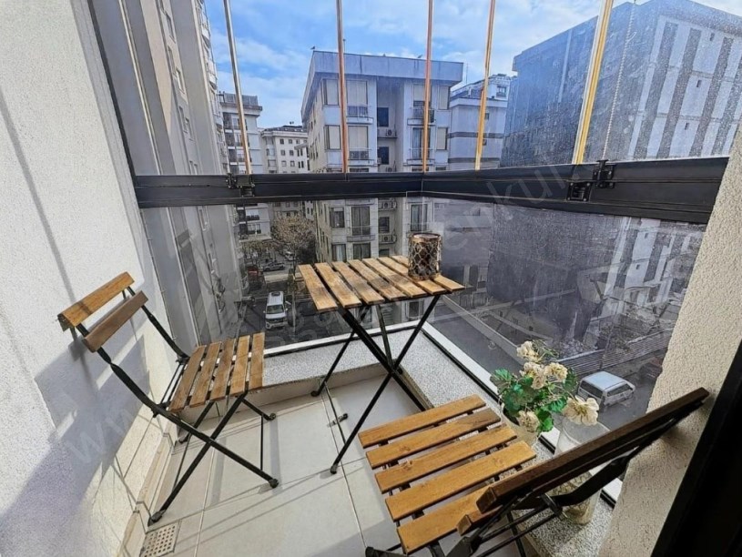 İSTANBUL KADIKÖY Suadiye Çolak İsmail Caddesinde 5.Yıllık Bina 140m2 3+1 Balkonlu