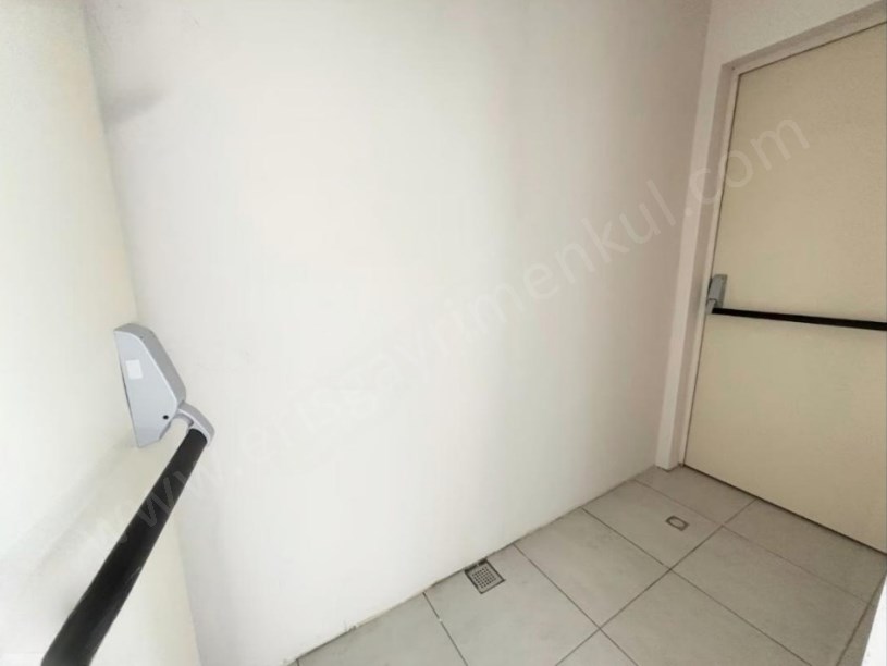 İSTANBUL KADIKÖY SUADİYEDE 3+1 NET 95M2 EBV BANYOLU FIRSAT DAİRE