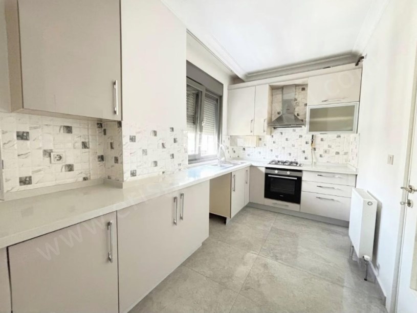 İSTANBUL KADIKÖY SUADİYEDE 3+1 NET 95M2 EBV BANYOLU FIRSAT DAİRE