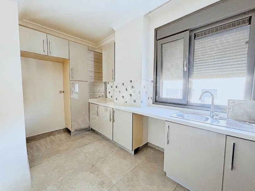 İSTANBUL KADIKÖY SUADİYEDE 3+1 NET 95M2 EBV BANYOLU FIRSAT DAİRE