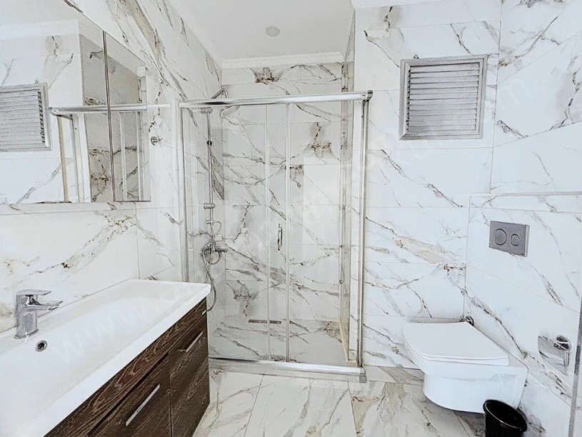 İSTANBUL KADIKÖY SUADİYEDE 3+1 NET 95M2 EBV BANYOLU FIRSAT DAİRE