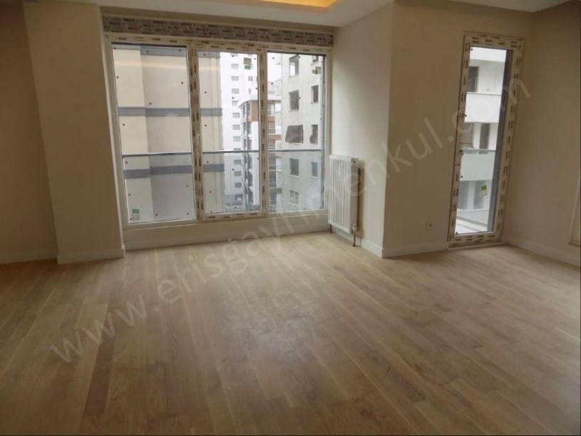 BAĞDAT CAD. YAKIN SIFIR BİNADA BALKONLU 2 BANYOLU 3+1 DAİRE CADDEBOSTAN KADIKÖY