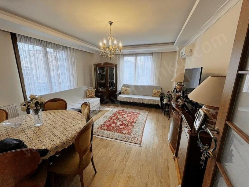 İSTANBUL KADIKÖY BOSTANCIDA YENİ BİNADA, BALKONLU 2+1 SATILIK DAİRE
