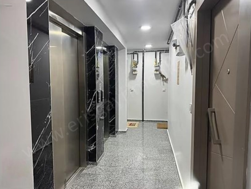 İSTANBUL KADIKÖY KOZYATAĞINDA PRESTİJLİ BİNADA KOZZY AVM YE YAKIN BALKONLU 2+1...