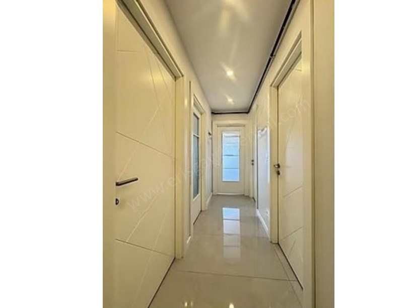 İSTANBUL KADIKÖY KOZYATAĞINDA PRESTİJLİ BİNADA KOZZY AVM YE YAKIN BALKONLU 2+1...