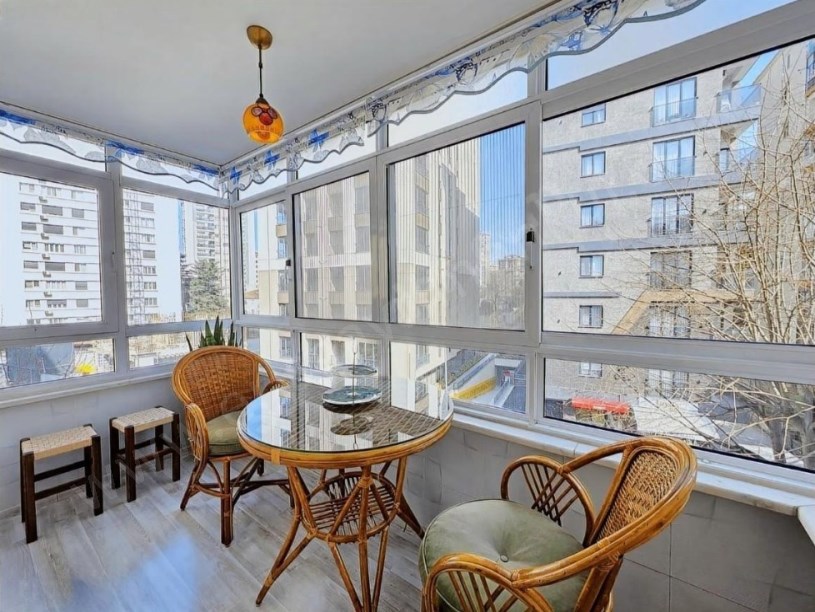 İSTANBUL KADIKÖY ERENKÖY MİNİBÜS YOLUNA 2. BİNADA BAKIMLI 3+1 SATILIK BOŞ DAİRE