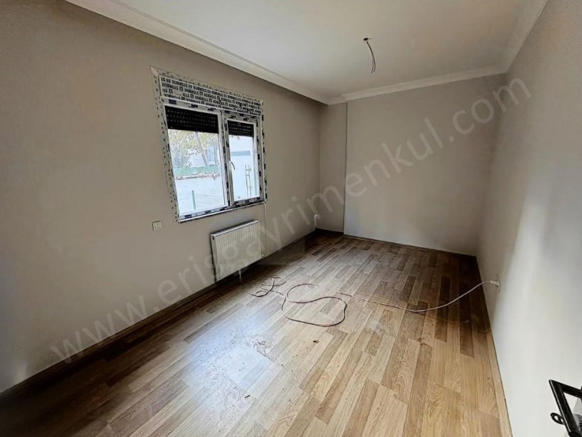 KOZYATAĞI ŞIK BİNADA KOZZYYE ÇOK YAKIN SIFIR FIRSAT BOŞ (2+1) IRSAT DAİRE