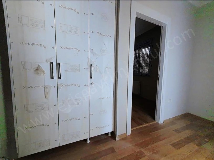 KOZYATAĞI ŞIK BİNADA KOZZYYE ÇOK YAKIN SIFIR FIRSAT BOŞ (2+1) IRSAT DAİRE