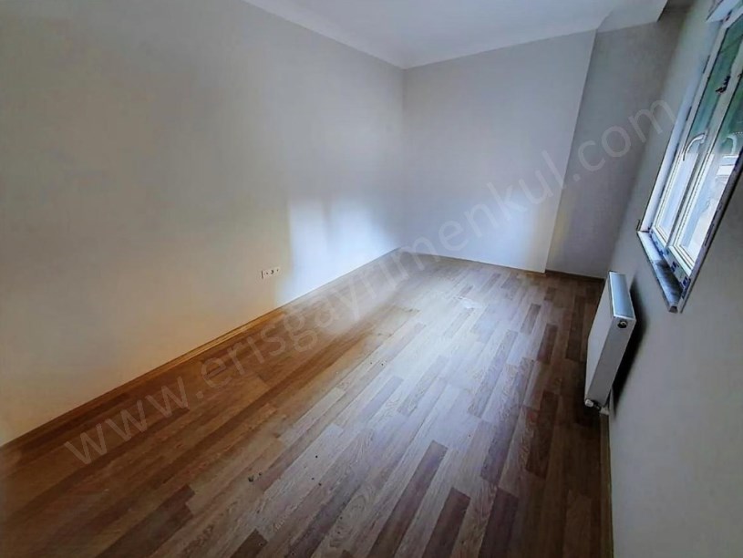 KOZYATAĞI ŞIK BİNADA KOZZYYE ÇOK YAKIN SIFIR FIRSAT BOŞ (2+1) IRSAT DAİRE