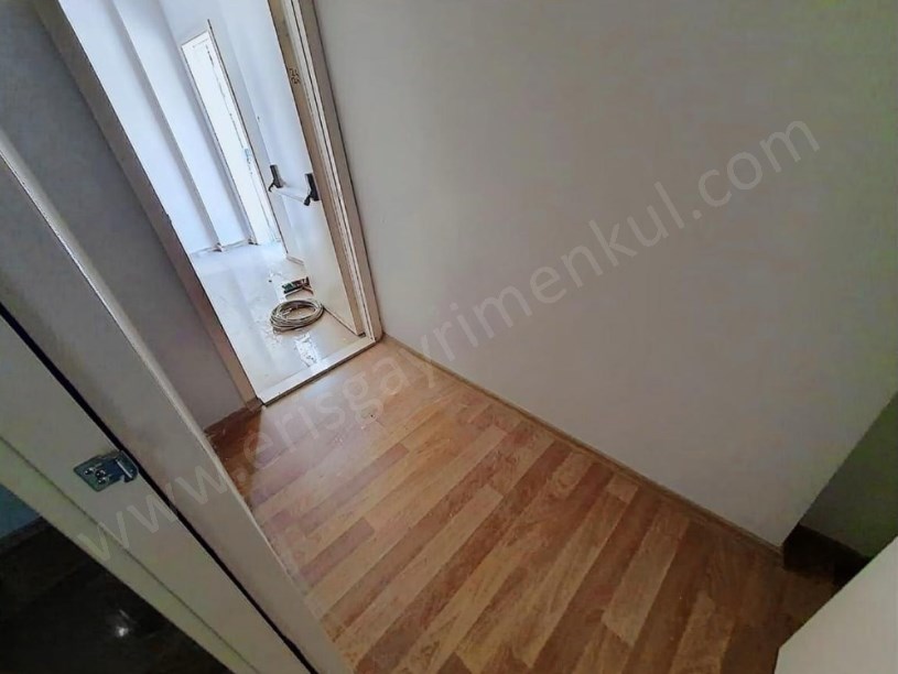 KOZYATAĞI ŞIK BİNADA KOZZYYE ÇOK YAKIN SIFIR FIRSAT BOŞ (2+1) IRSAT DAİRE