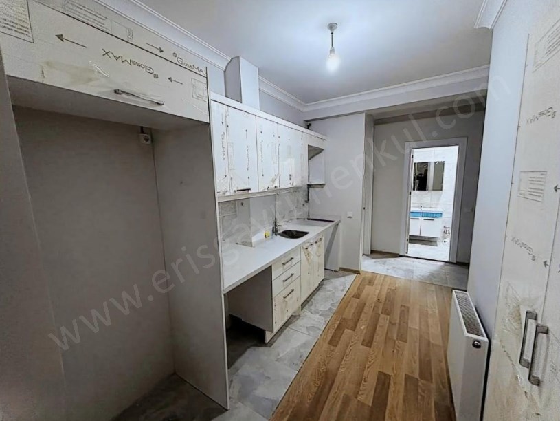 KOZYATAĞI ŞIK BİNADA KOZZYYE ÇOK YAKIN SIFIR FIRSAT BOŞ (2+1) IRSAT DAİRE