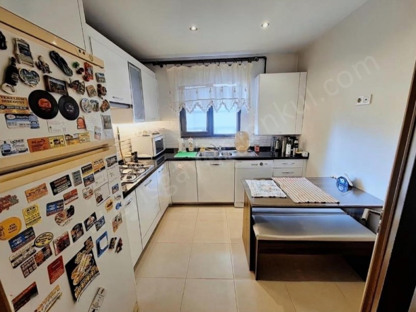 İSTANBUL KADIKÖY GÖZTEPE  SATILIK 130M2 3+1 ÇEVİK EMLAKTAN