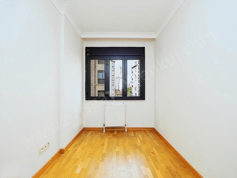 İSTANBUL KADIKÖY ERENKÖY MAHALLESİ HAYRİEĞMEZOĞLU SOKAK, SATILIK 3+1 DAİRE