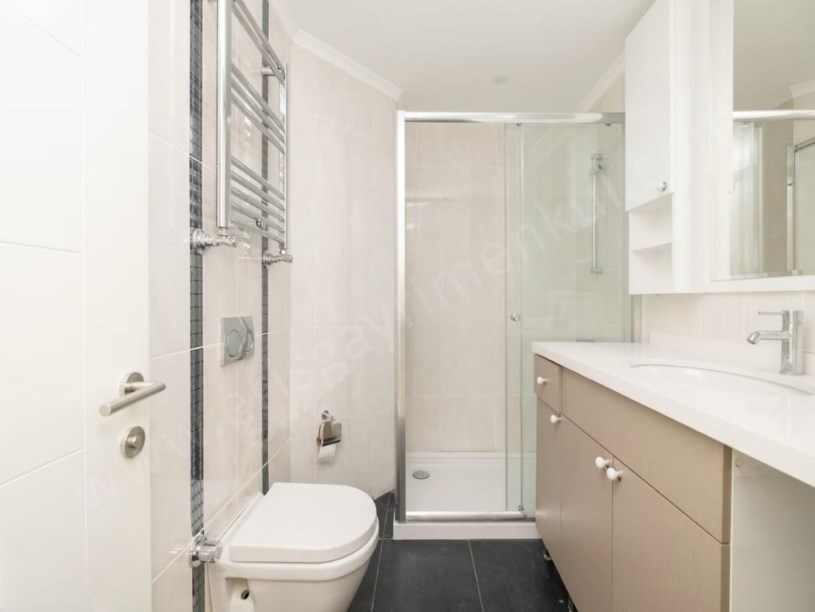 İSTANBUL KADIKÖY ERENKÖY MAHALLESİ HAYRİEĞMEZOĞLU SOKAK, SATILIK 3+1 DAİRE