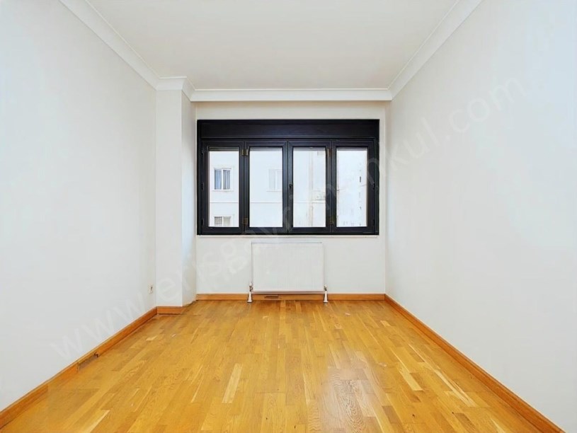 İSTANBUL KADIKÖY ERENKÖY MAHALLESİ HAYRİEĞMEZOĞLU SOKAK, SATILIK 3+1 DAİRE