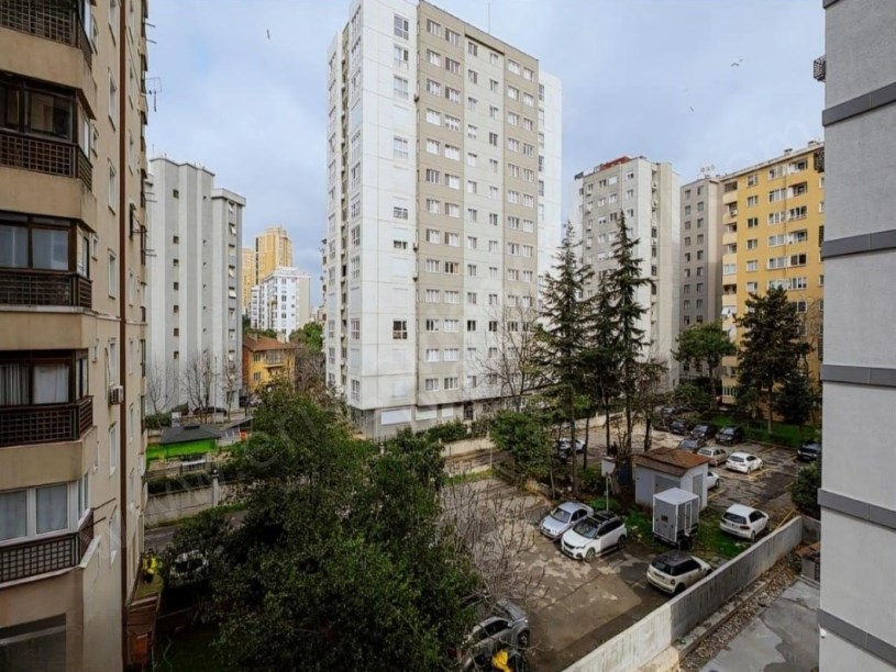 İSTANBUL KADIKÖY ERENKÖY MAHALLESİ HAYRİEĞMEZOĞLU SOKAK, SATILIK 3+1 DAİRE