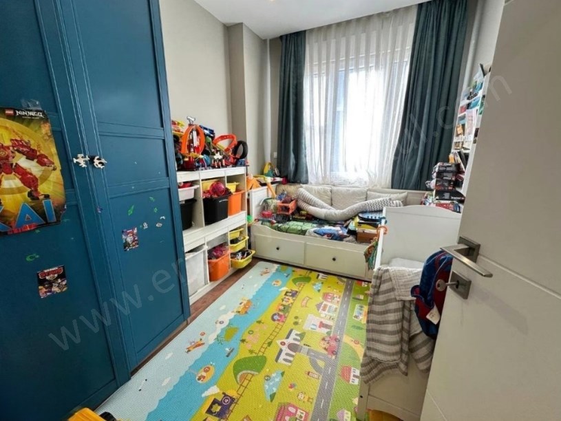 İSTANBUL KADIKÖY ERENKÖY ÖZENÇ SOKAKDA YENİ BİNADA 3+1 EBEVEYNLİ DEPOLU