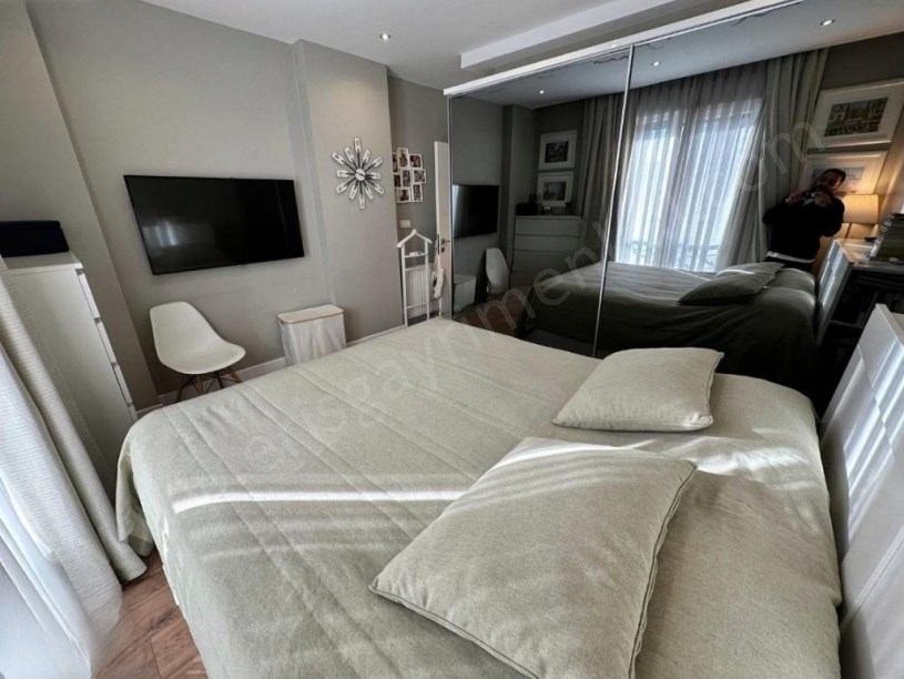 İSTANBUL KADIKÖY ERENKÖY ÖZENÇ SOKAKDA YENİ BİNADA 3+1 EBEVEYNLİ DEPOLU