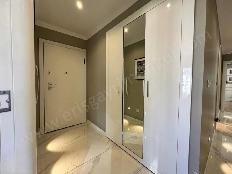 İSTANBUL KADIKÖY ERENKÖY ÖZENÇ SOKAKDA YENİ BİNADA 3+1 EBEVEYNLİ DEPOLU