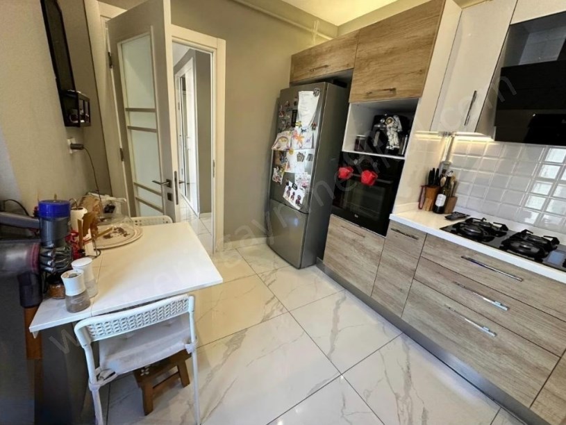 İSTANBUL KADIKÖY ERENKÖY ÖZENÇ SOKAKDA YENİ BİNADA 3+1 EBEVEYNLİ DEPOLU