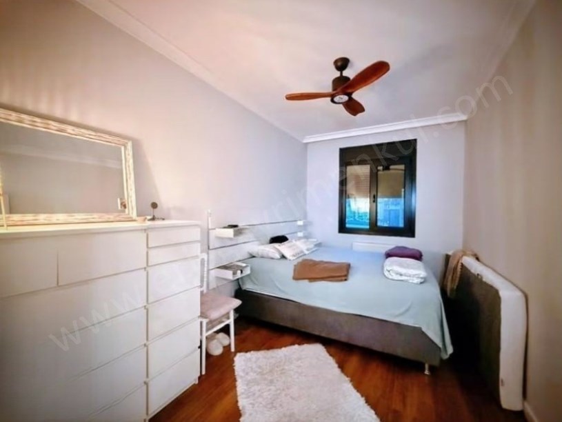 İSTANBUL KADIKÖY SUADİYEDE NET 110 M2 TAM GÖSTERİME UYGUN EBEVEYNLİ SİTE TİP 3+1