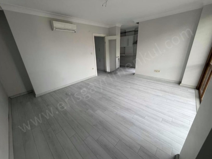 İSTANBUL KADIKÖY BOSTANCI DA MÜKEMMEL KONUMDA ULAŞIMLARA YÜRÜME MESAFESİNDE