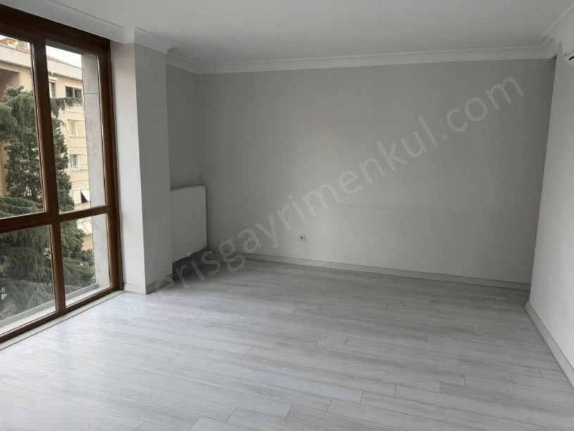 İSTANBUL KADIKÖY BOSTANCI DA MÜKEMMEL KONUMDA ULAŞIMLARA YÜRÜME MESAFESİNDE